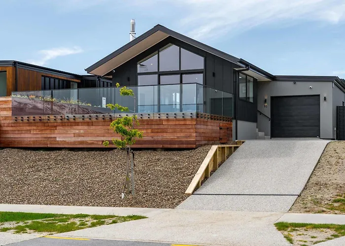 Mountainlight Escape - With And Alpine Views Holiday home