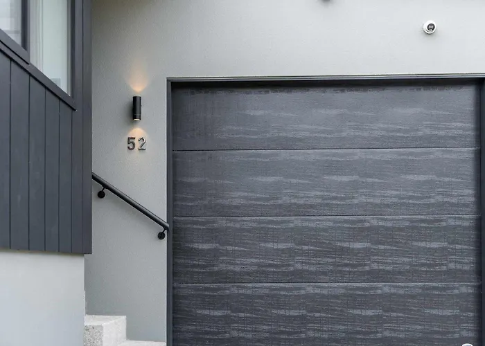 Mountainlight Escape - With And Alpine Views Wanaka